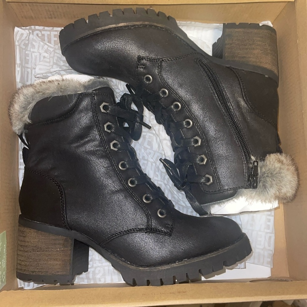 Steve Madden combat boot